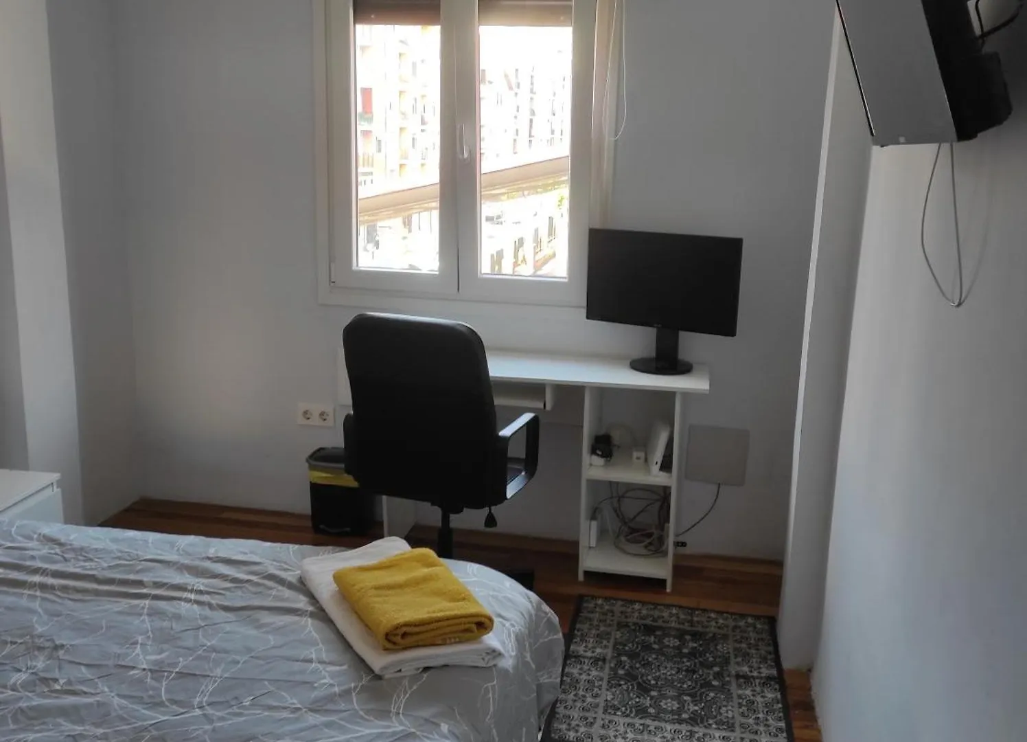 Dormitorio Bego Santurtzi Spanien