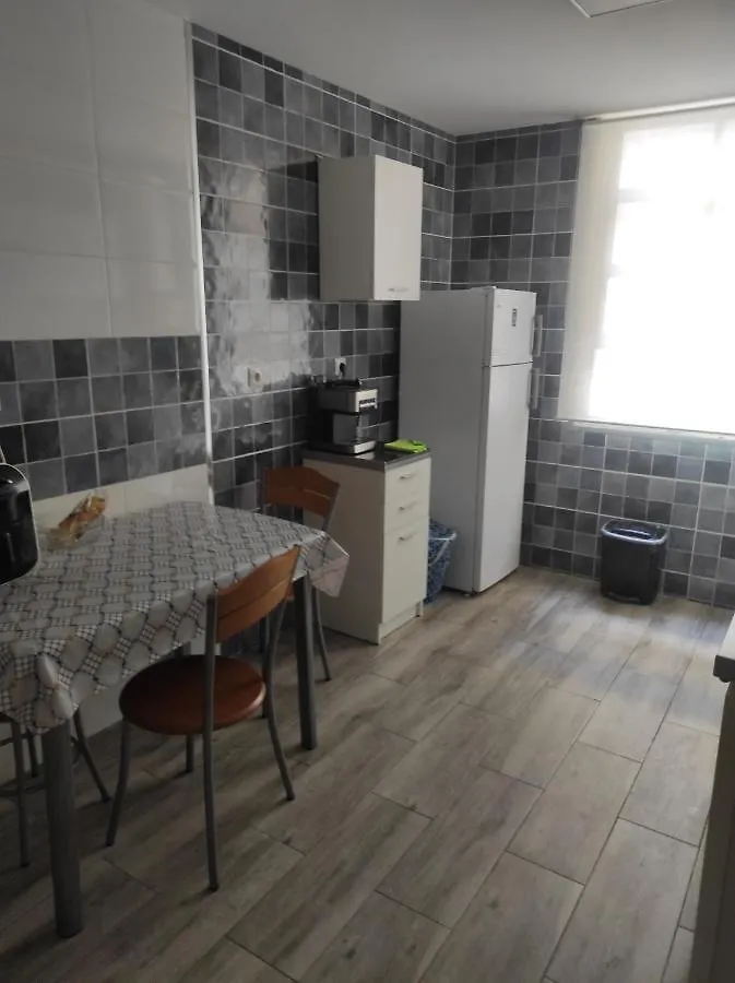 Dormitorio Bego Santurtzi Habitación en casa particular
